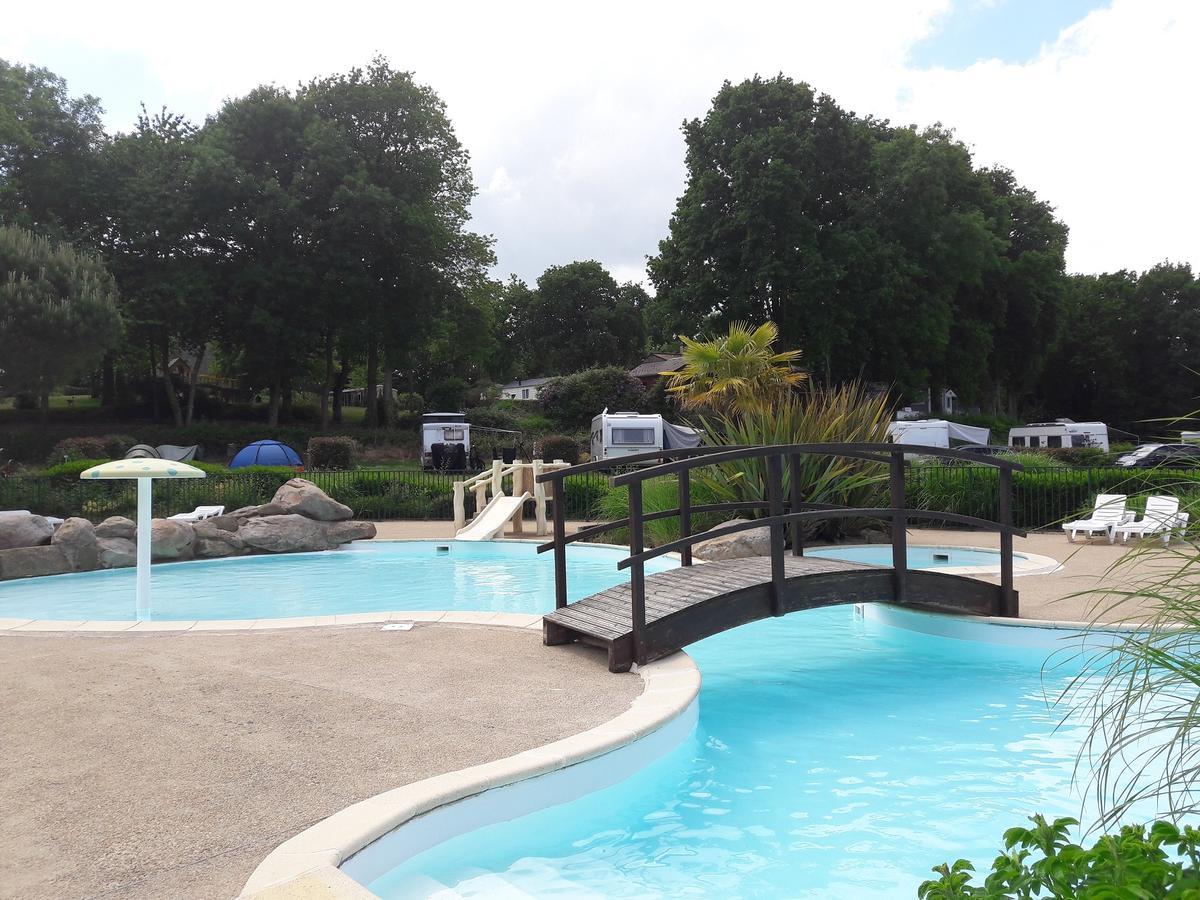 Camping Le Balcon De La Baie Saint-Marcan Экстерьер фото